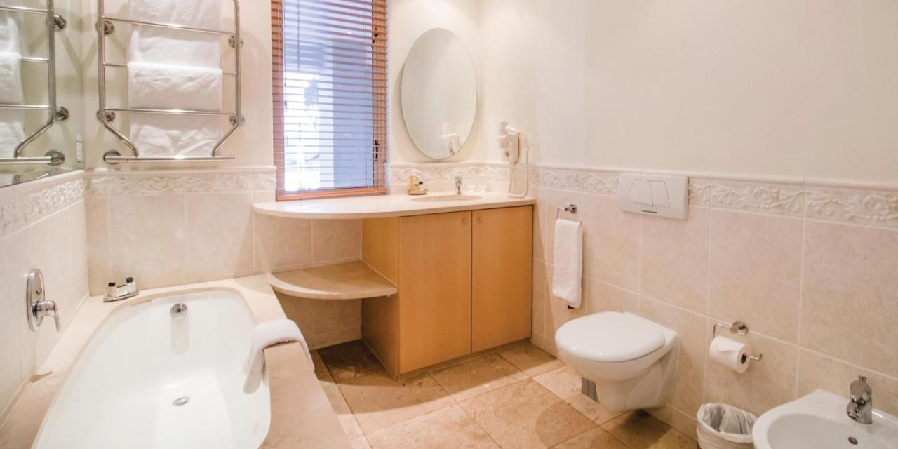 Two Bedroom - Fully Furnished And Design Apartment Cape Town